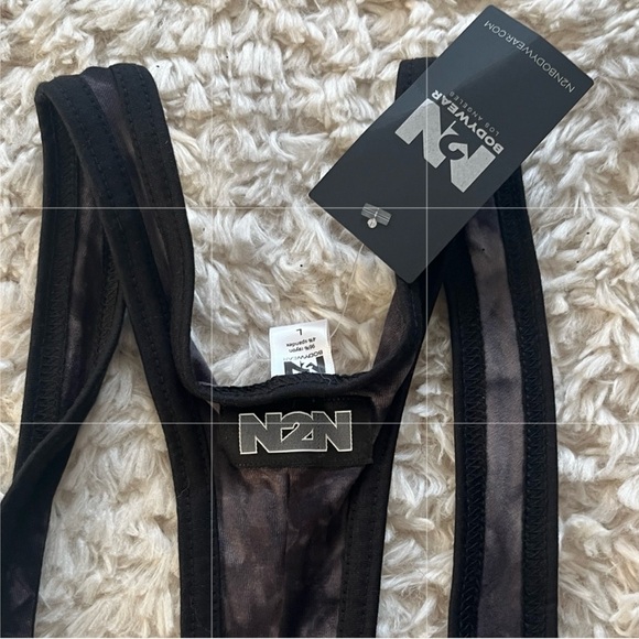 N2N Twitchin Singlet - Picture 3 of 10